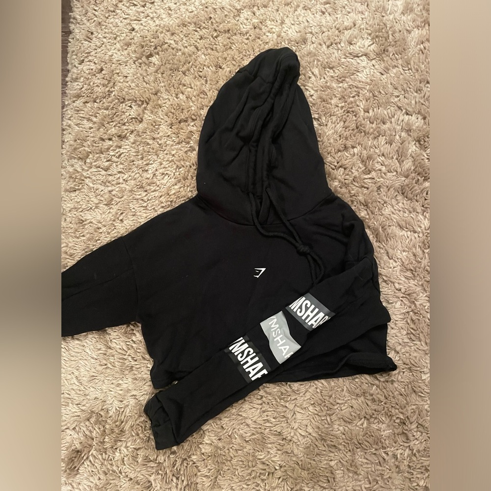 Women’s Small Gymshark Cropped Hoodie.